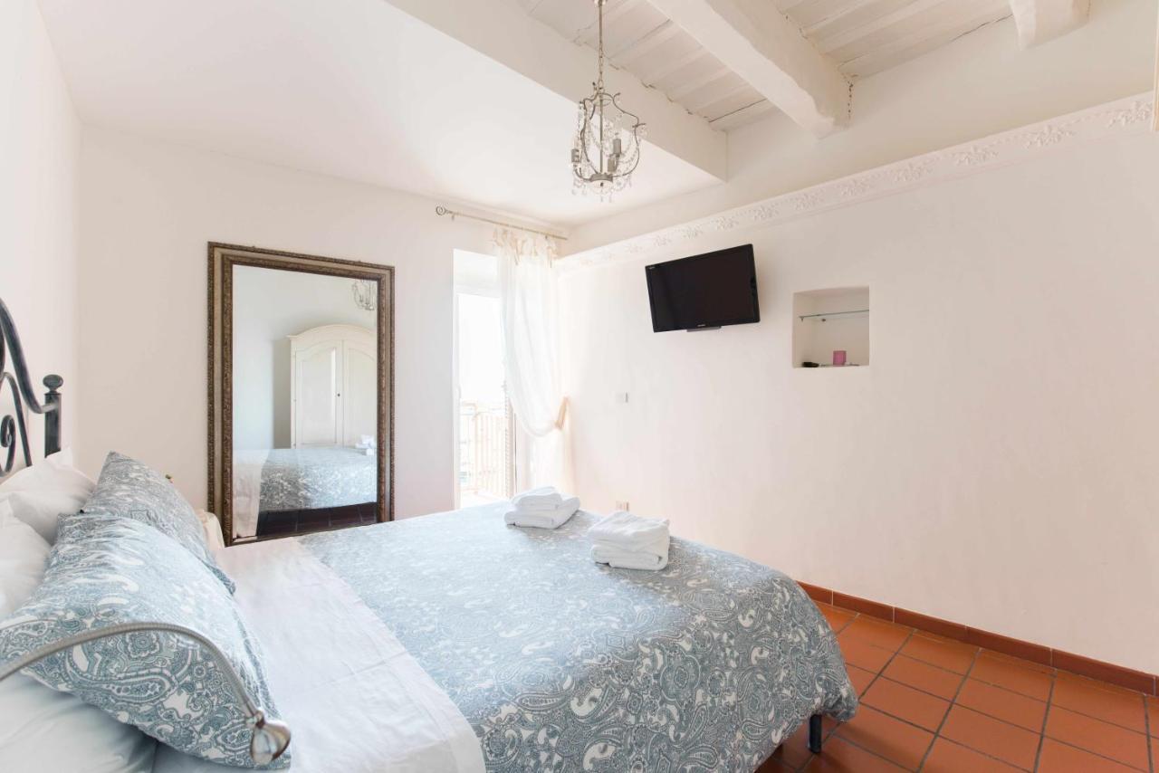 Little Medieval House Nettuno Bagian luar foto