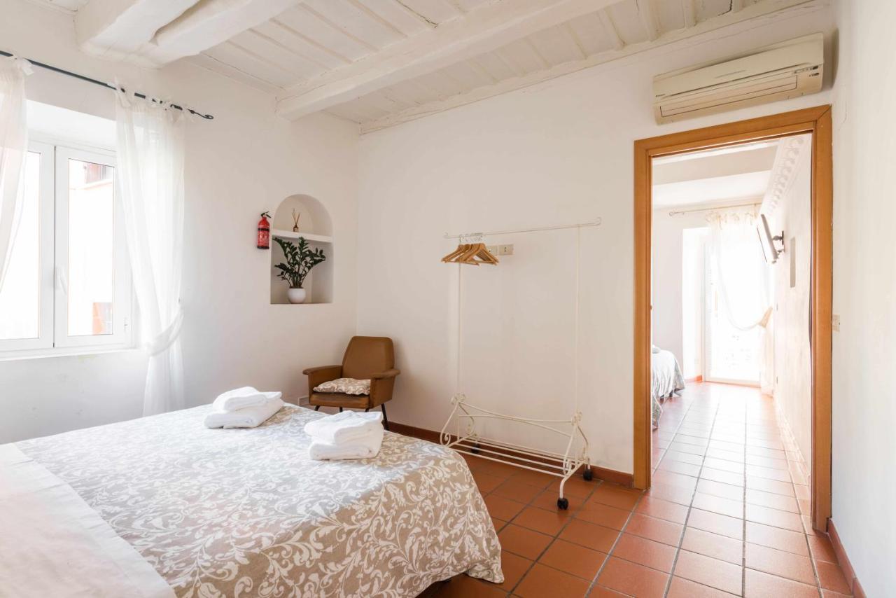 Little Medieval House Nettuno Bagian luar foto