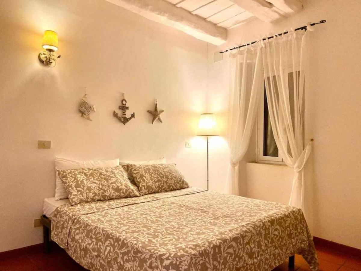 Little Medieval House Nettuno Bagian luar foto